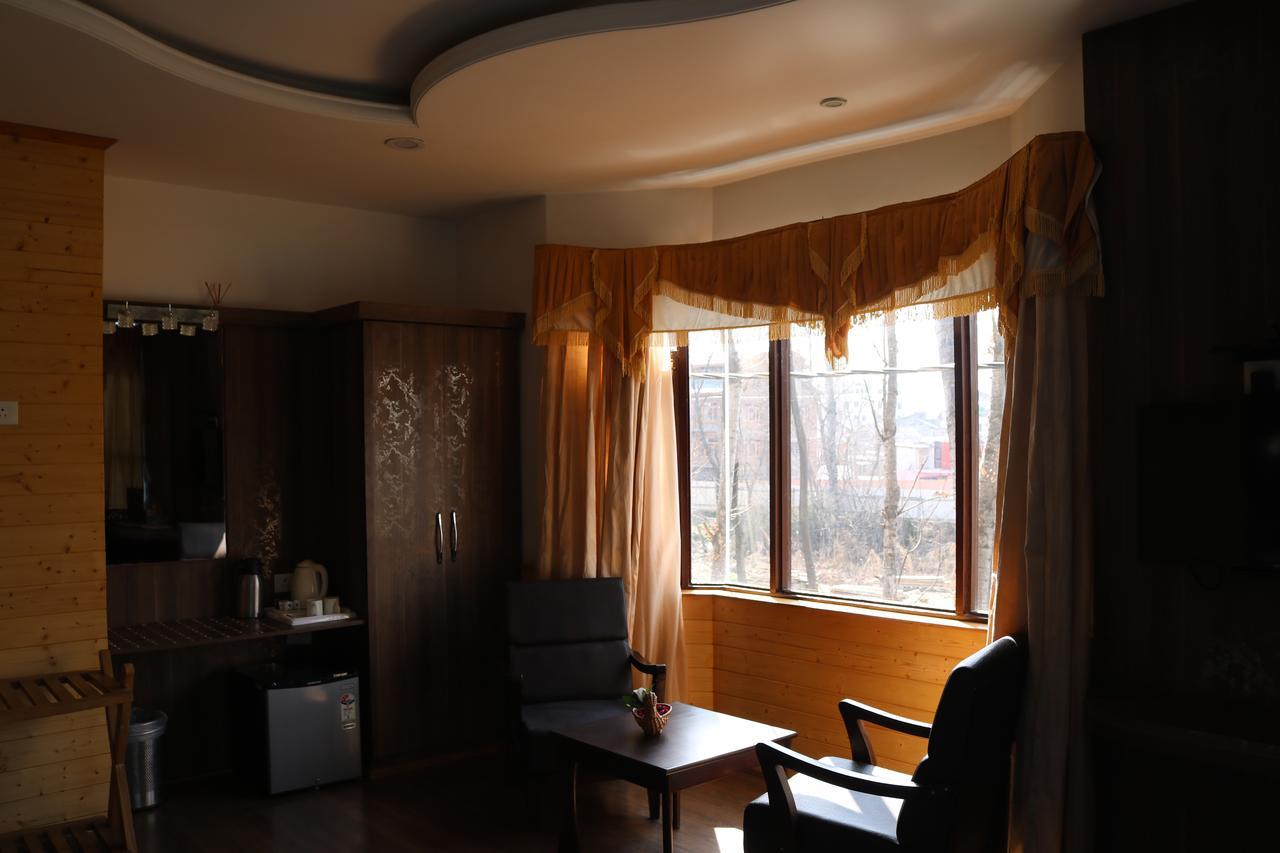 Mannat Resorts Srinagar  Bagian luar foto