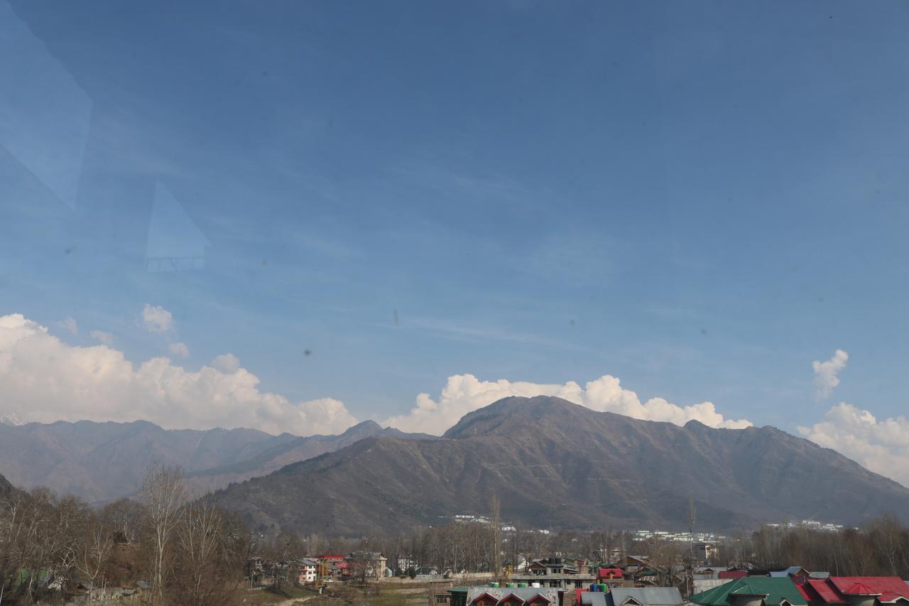 Mannat Resorts Srinagar  Bagian luar foto