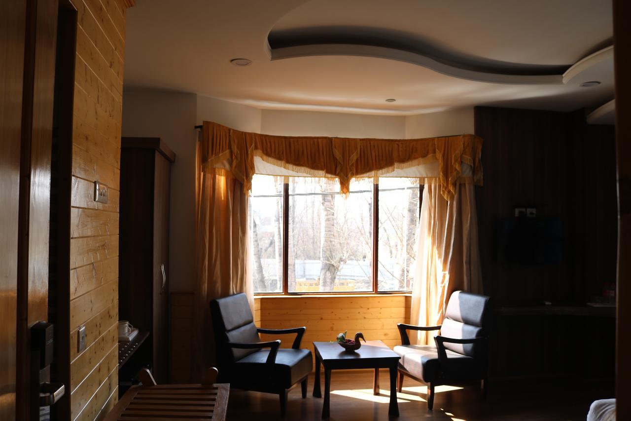 Mannat Resorts Srinagar  Bagian luar foto